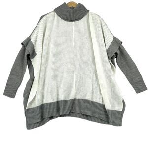 La Classe Couture Colorblock Knit Turtleneck Sweater NWOT S/M